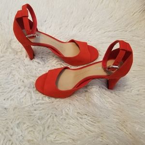 Gianni Bini Red Heels Size 8